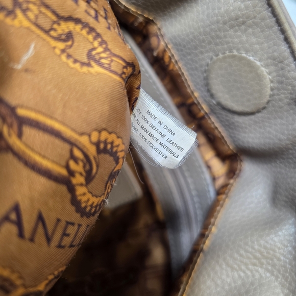 Tignanello 100% genuine leather taupe hobo shoulder bag. - Picture 8 of 8